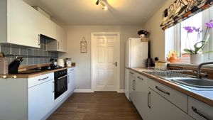 Kitchen- click for photo gallery